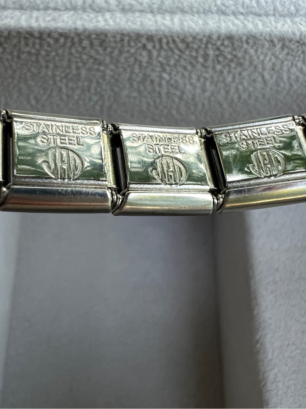90’s Vintage JAD Stainless Steel Polished Charm Bracelet 3 gold accent charms - Picture 5 of 5
